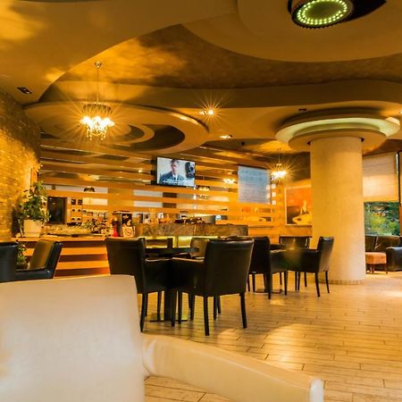 Hotel George Корча Екстер'єр фото