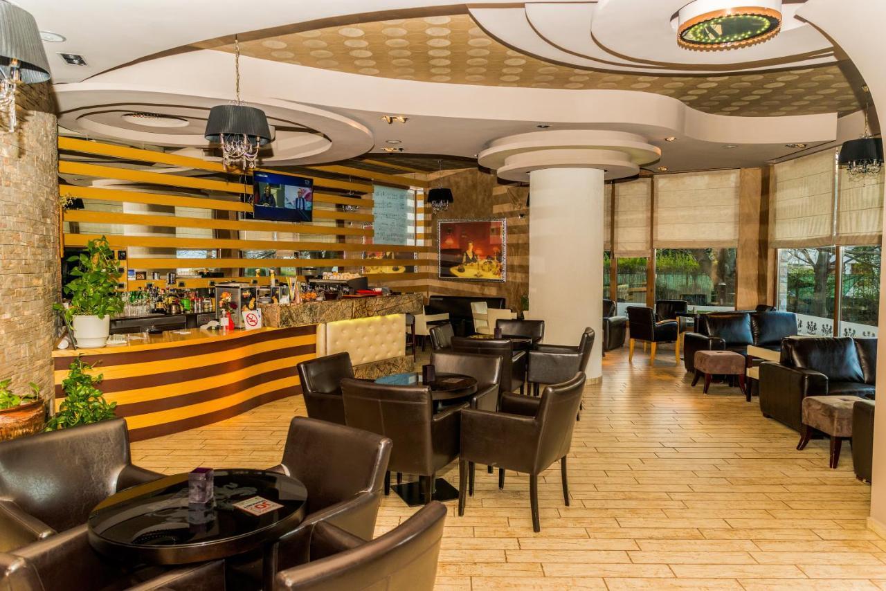 Hotel George Корча Екстер'єр фото