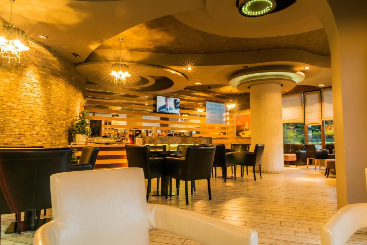 Hotel George Корча Екстер'єр фото