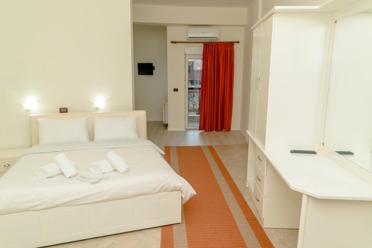Hotel George Корча Екстер'єр фото