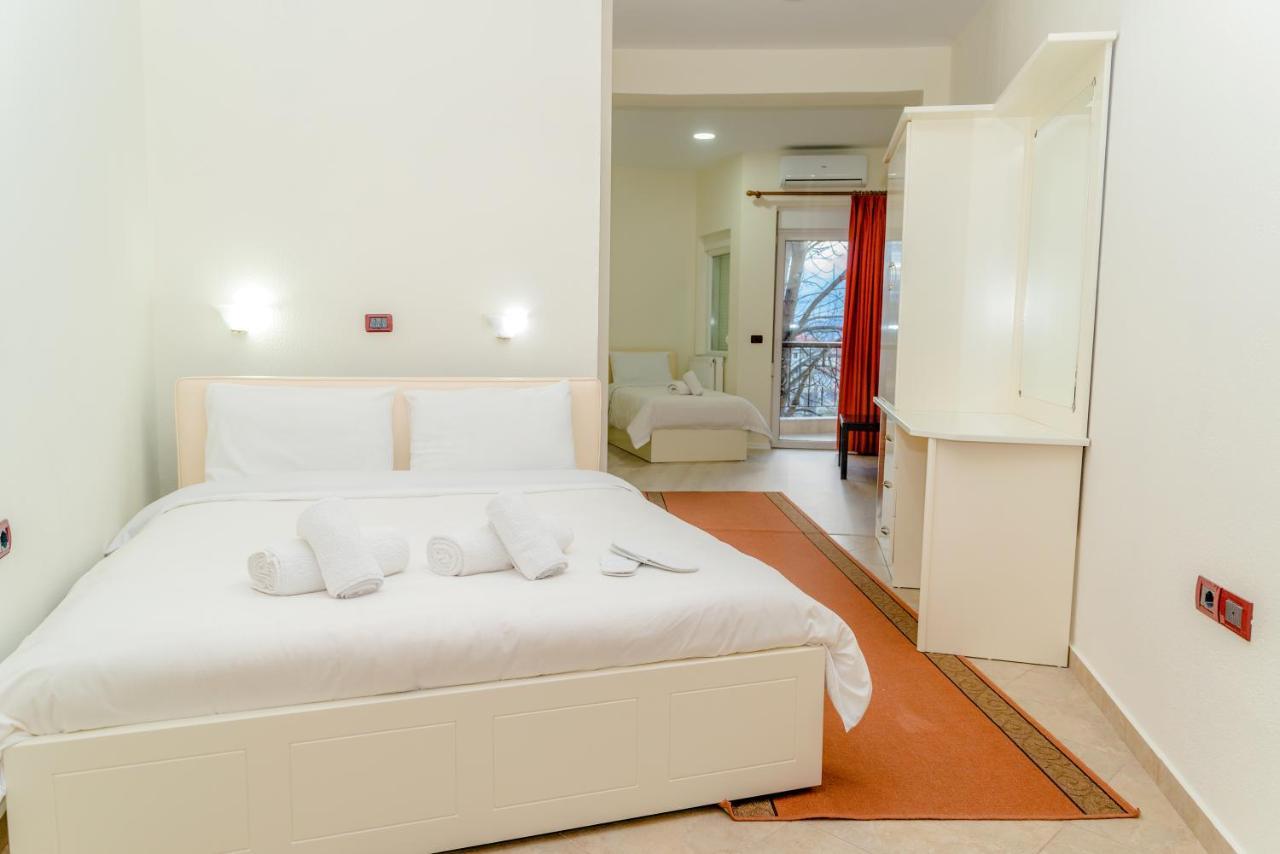 Hotel George Корча Екстер'єр фото