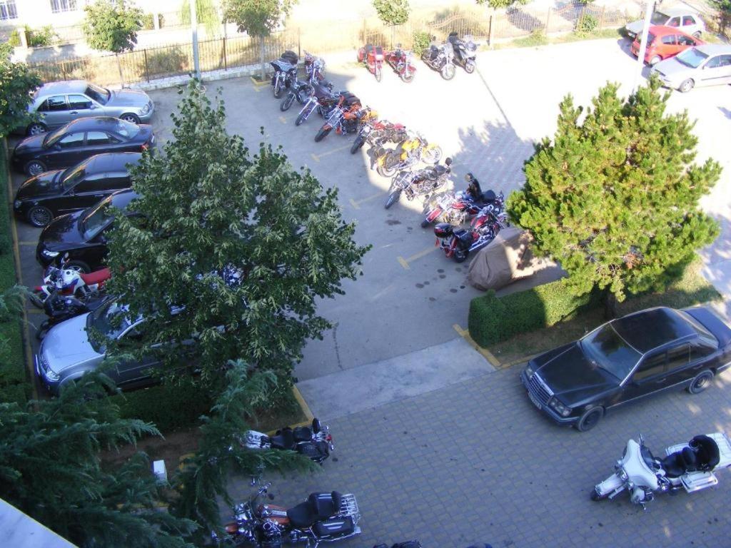 Hotel George Корча Екстер'єр фото