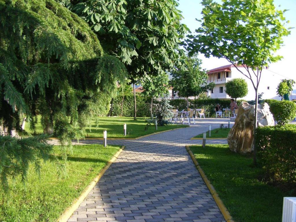Hotel George Корча Екстер'єр фото