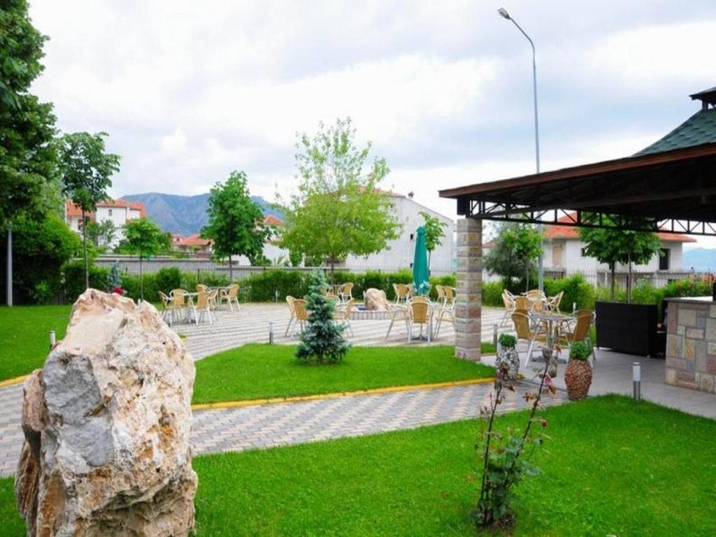 Hotel George Корча Екстер'єр фото