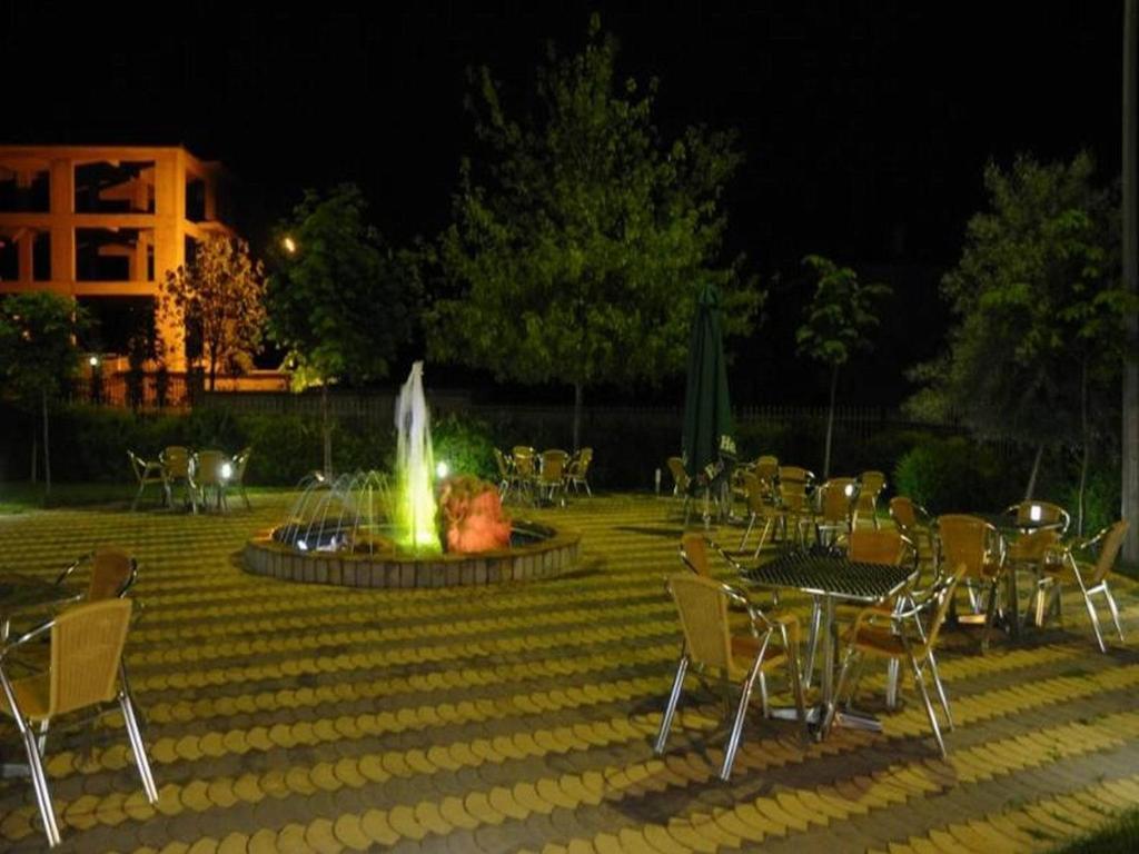 Hotel George Корча Екстер'єр фото